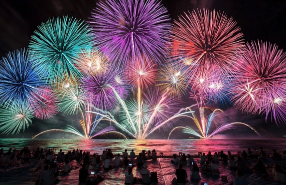 イベントに対応 | サプライズの花火なら花火をあげよう